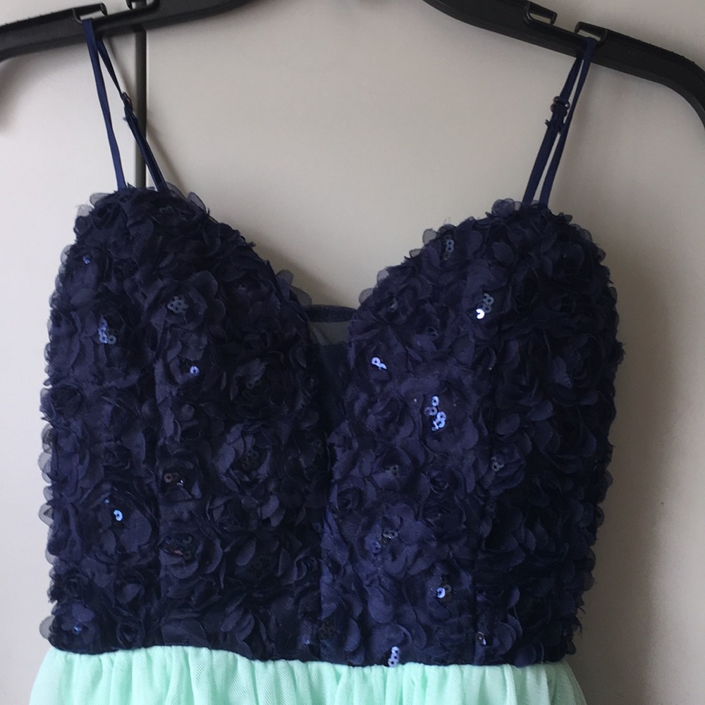 B. Darlin formal Dress - Picture 2 of 6